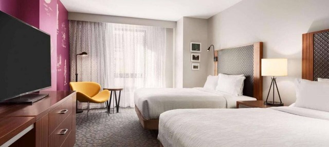 Close to Pearl Street | Restaurant + Spa & Gym