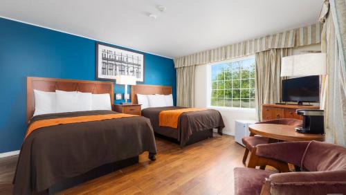 Coach House Inn