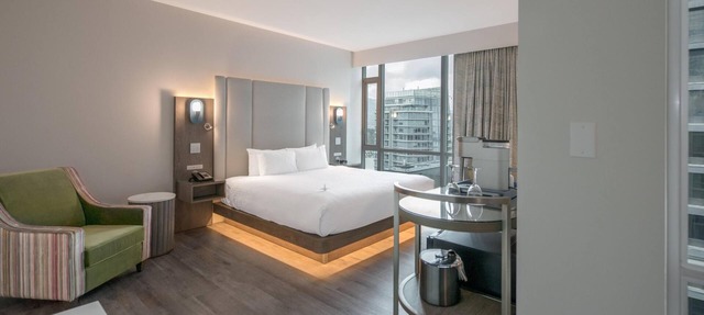 Coast Coal Harbour Vancouver Hotel by APA