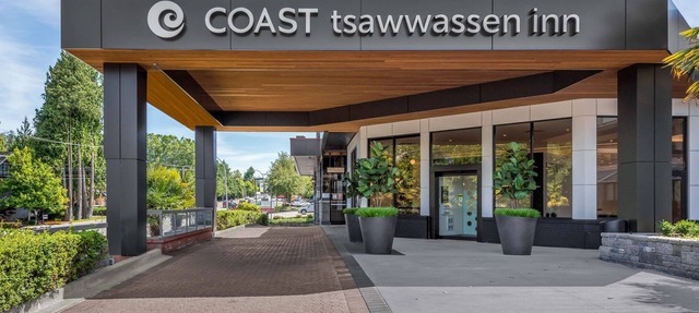 Coast Tsawwassen Inn