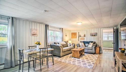 Coastal Comfort Near the Bay! 'Buttermilk Cottage'
