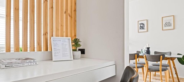 Coastal Corner - Contemporary Chic by the Beach