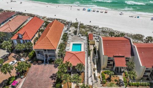 Come Be At Peace! Spacious 3 BD/3BA Beach Home! Sleeps 10!