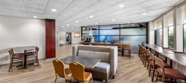 Comfort Inn Paramus - Hackensack