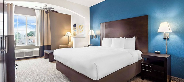 Comfort Suites New Orleans East