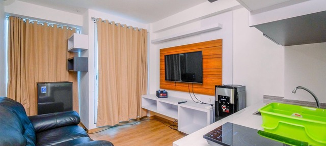 Comfortable And Warm 2Br At Tifolia Apartment