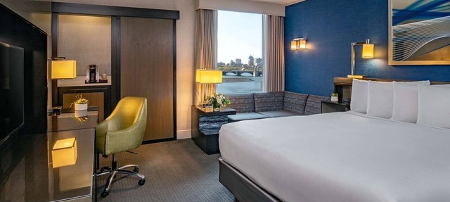 Comfortable Cambridge Stay w/Spectacular Charles River Views