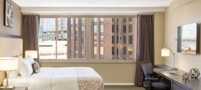 Comfortable Luxurious Suite with Kitchen Near Philadelphia Museum of Art