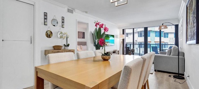 Comfortable Ocean View Condo Beach Service 1214