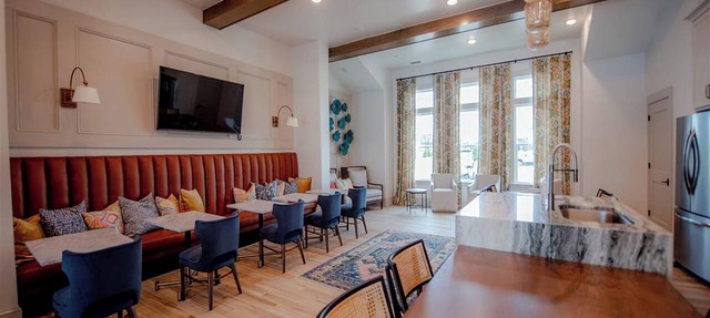 Comfy Cottage