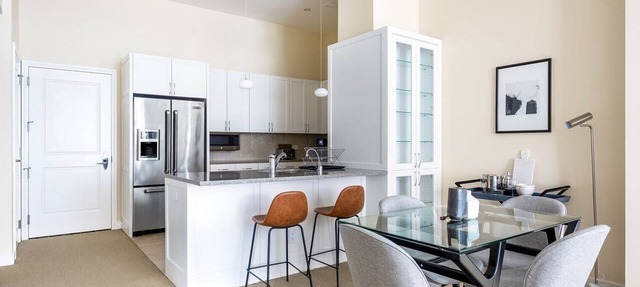 Comfy Penn Quarter 2BR w/Gym, Pool, nr. National Mall, by Blueground