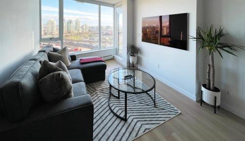 Condo Downtown Vancouver - Near Rogers Arena & BC Place w Parking