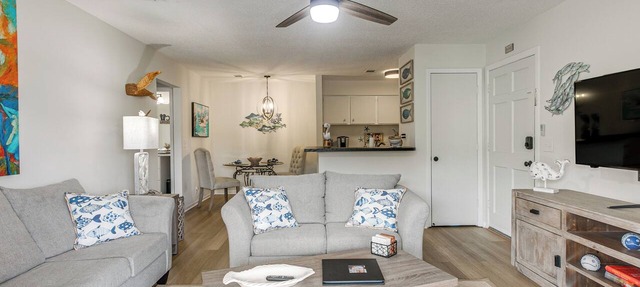Condo w/Amazing Amenities: 1 Mi to Beach!