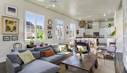 Contemporary Designer Home near French Quarter