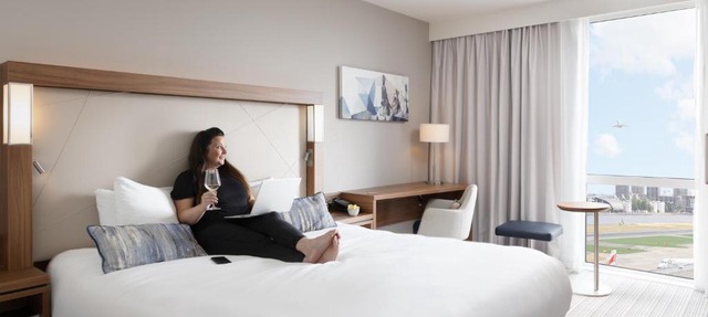 Courtyard by Marriott London City Airport