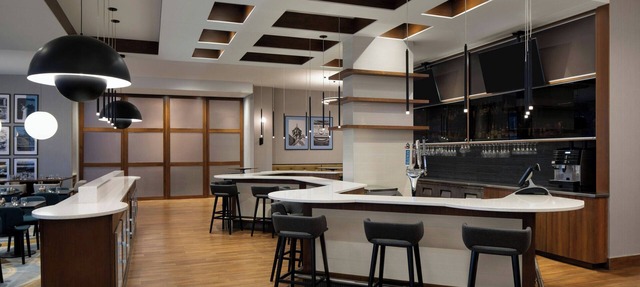 Courtyard by Marriott Montreal Airport