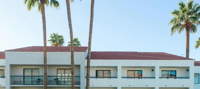 Courtyard by Marriott Phoenix North