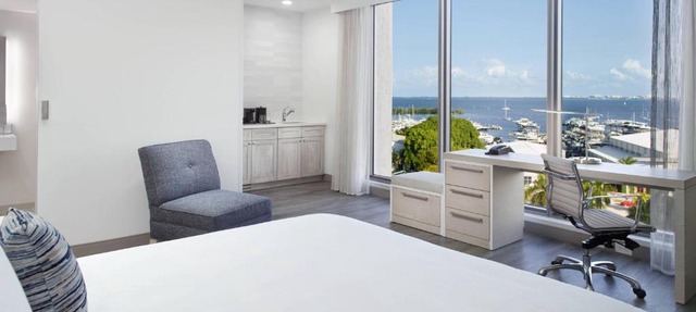 Courtyard Miami Coconut Grove