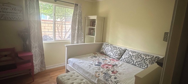 Cozy and charming house all you need is here Several relaxing area awaiting 4-U