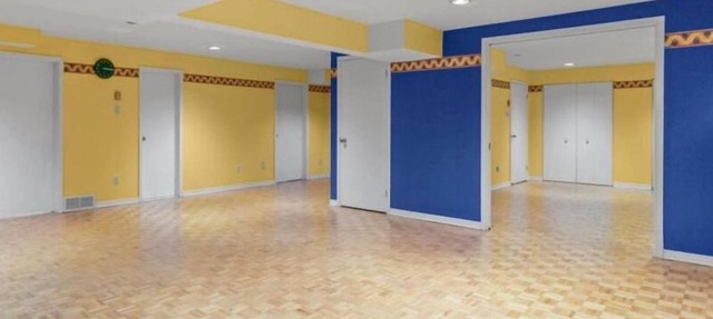 Cozy basement in central ddo closer to airport