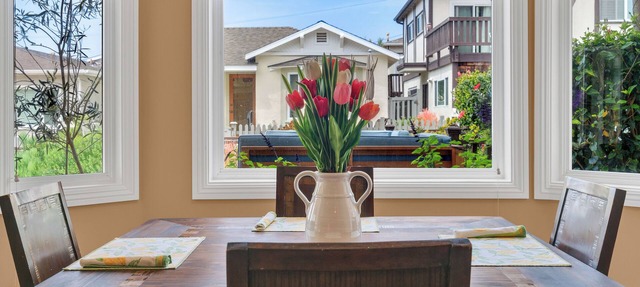 Cozy Beach Living with Large Patio & Garage Parking
