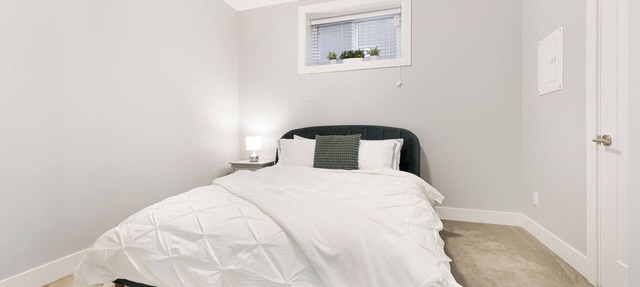 Cozy & Convenient · 2 Mins from SkyTrain · Central Location