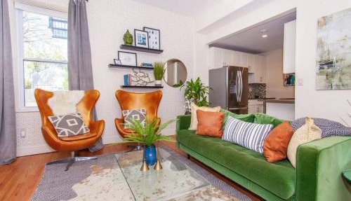 Cozy Duplex Near T