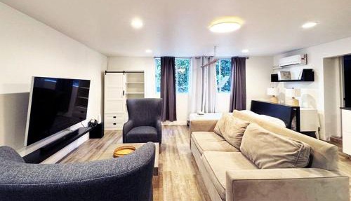 Cozy LA Studio Steps from SoFi and LAX - SH3 - LAD