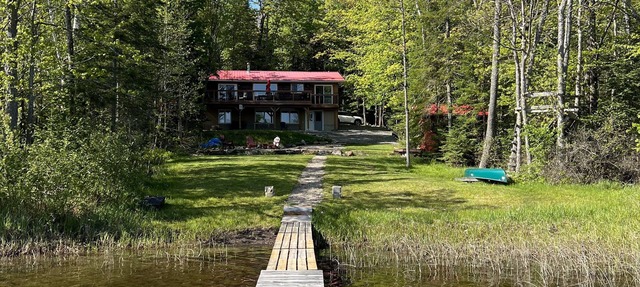 Cozy Lakefront Cottage in Haliburton, ON. A Classic Cottage With Modern Touches!