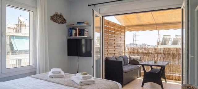 Cozy Loft with private terrace in the heart of Koukaki, Athens