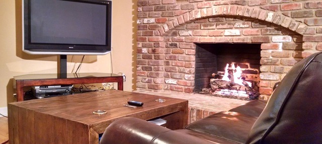 Cozy private basement suite with separate entrance, GREAT neighborhood! We own!