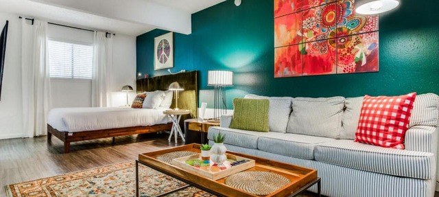 CozySuites Studio Skyline Barton Creek #02