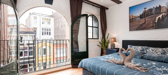 Crown Guesthouse Amsterdam