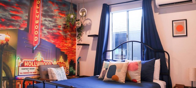 Cute Hilltop Hideaway Studio in LA