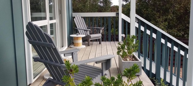Cute & modern chalet, 500m to sandy beaches, close to vineyards with seaview