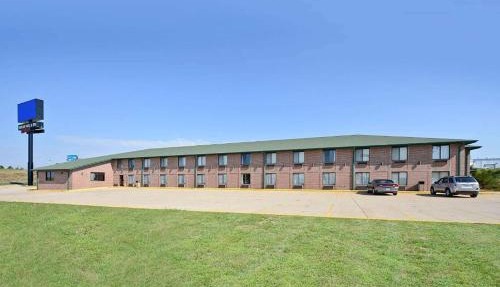 Days Inn by Wyndham Ozark Springfield