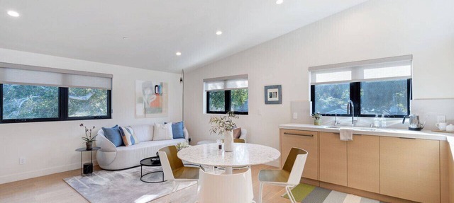Dazzling Modern Home Close to Downtown Palo Alto & Stanford