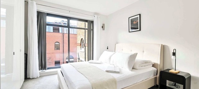 Delightful Tower Bridge Apartment Sleeps 6