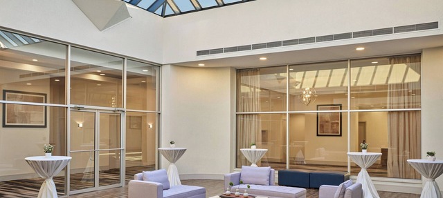 Delta Hotels by Marriott Chicago Willowbrook