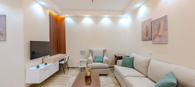 Deluxe 2BR Golf View Apartment