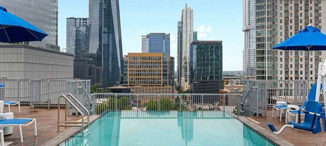 Deluxe Modern Studio in the Heart of Austin