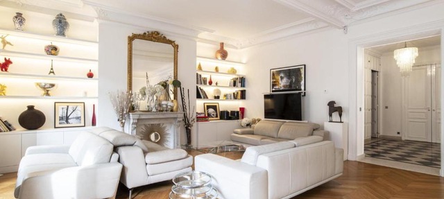 Deluxe Paris St Germain Suite