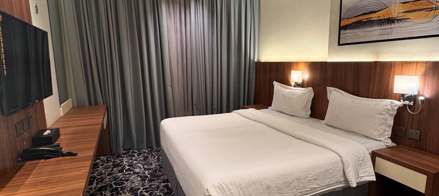 Deluxe Room - King Bed or Twin - 001