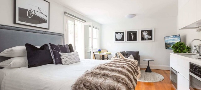 Designer Studio in Grand Manor 20 min From Sydney