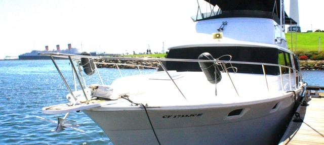 Dockside Boat & Bed Long Beach