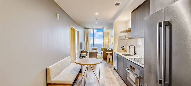 Dog-friendly getaway on Rainey Street with rooftop pool and gym