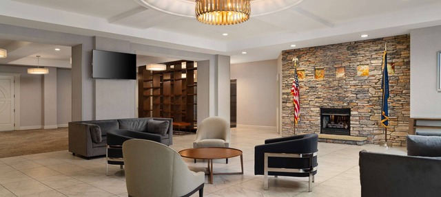 DoubleTree by Hilton Pittsburgh Airport