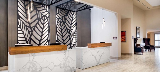 Doubletree by Hilton Toronto Airport, ON