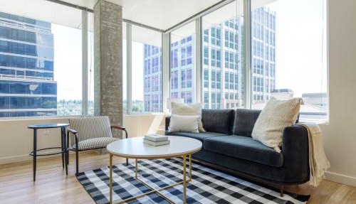Downtown Bellevue 2BR w Lounge Gyms nr shops SEA-122