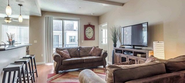 Downtown Condo Near the Convention Center